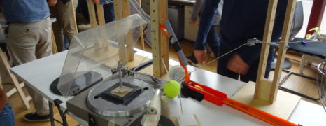 La machine de Rube-Goldberg des OCOM TM et TECH 10H